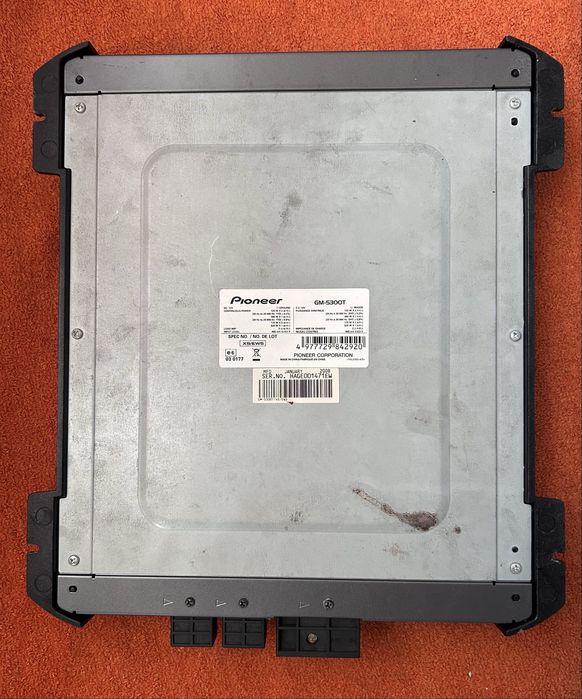 Усилвател  Pioneer GM 5300T двуканален автоусилвател