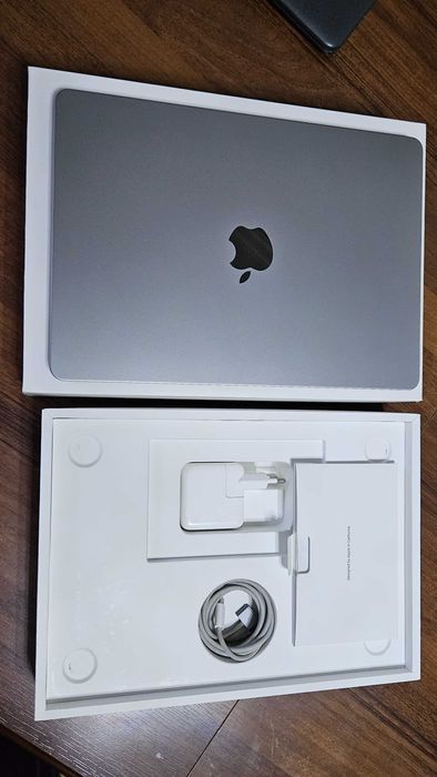 Apple MacBook Air M3 16/512