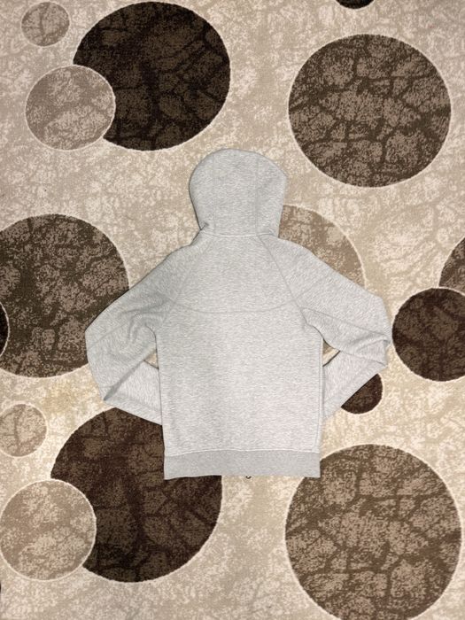 Nike tech fleece gray