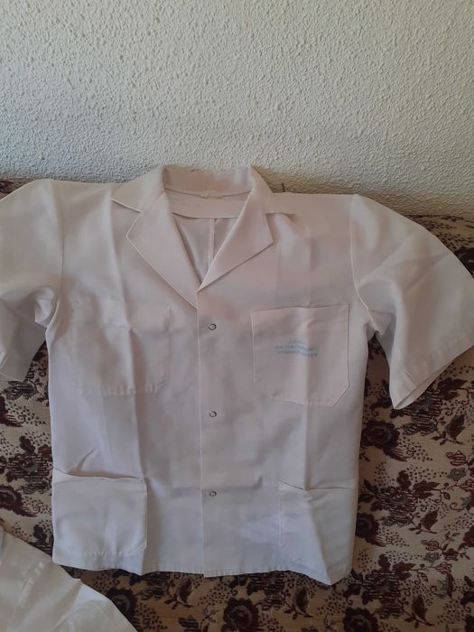 Imbracaminte pentru cadre medicale