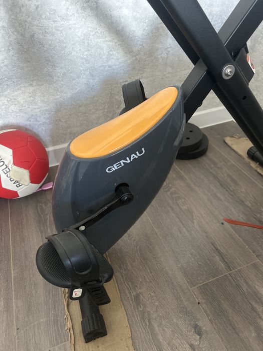 Велотренажер Genau