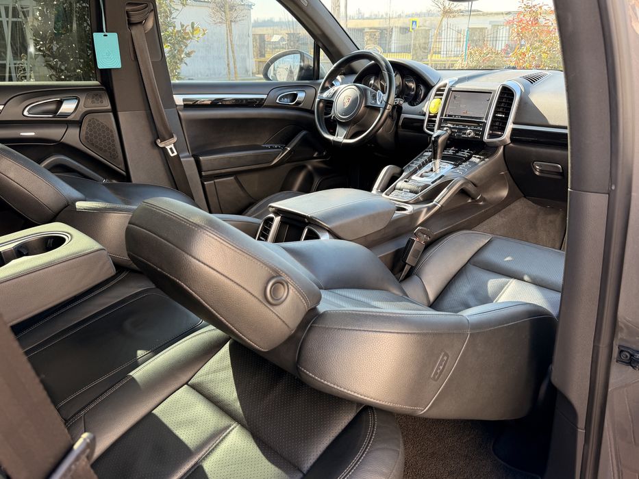 Porsche Cayenne 2013 3.0 V6 245 Cp Unic proprietar Romania