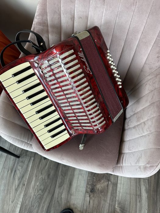 Acordeon Scandalli pentru copii, 24 de basi