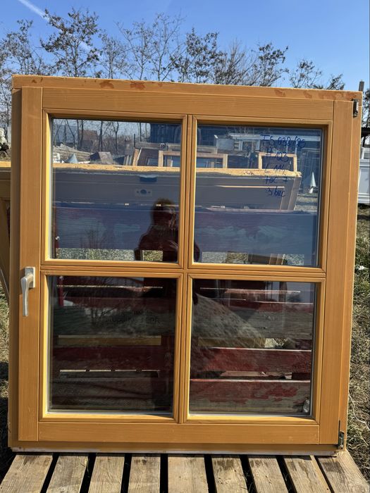 FEREASTRA LEMN TRIPAN sprosuri H 123 x L 114 Germania 6 buc