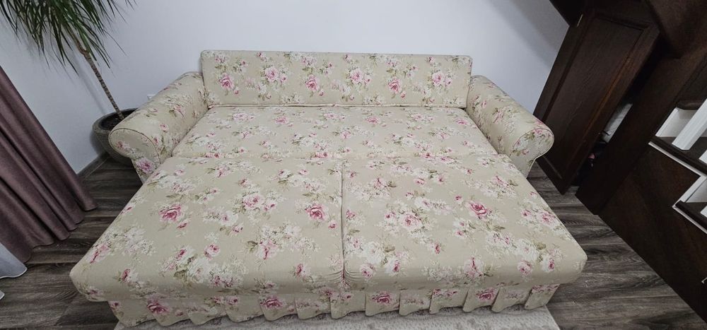 Canapea extensibila in doua perni