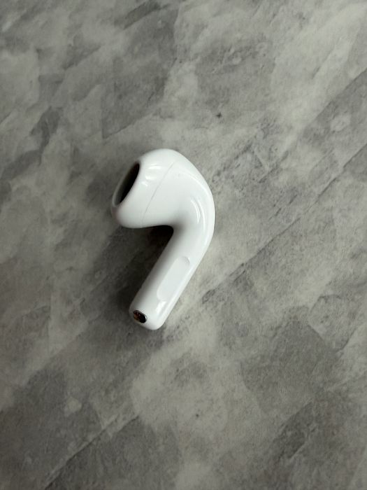 Airpods 4 cu ANC casca stanga - A3056