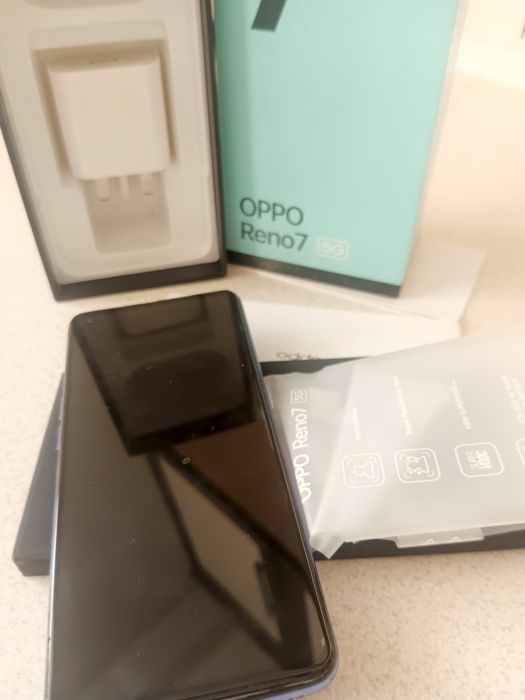 Oppo Reno 7. 5g.