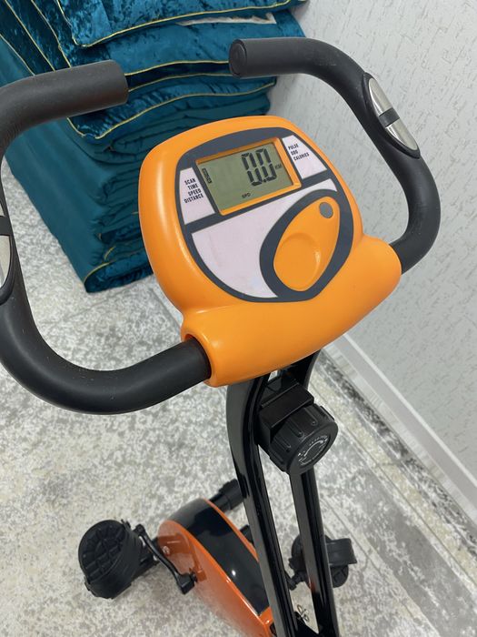 Велотренажер IVI вертикальный