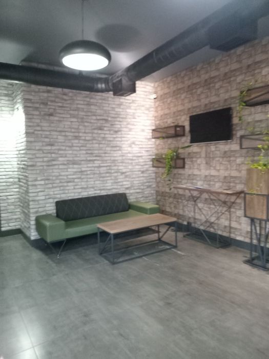 Сдается в аренду помещение 185 кв.м. на гастрономической улице.