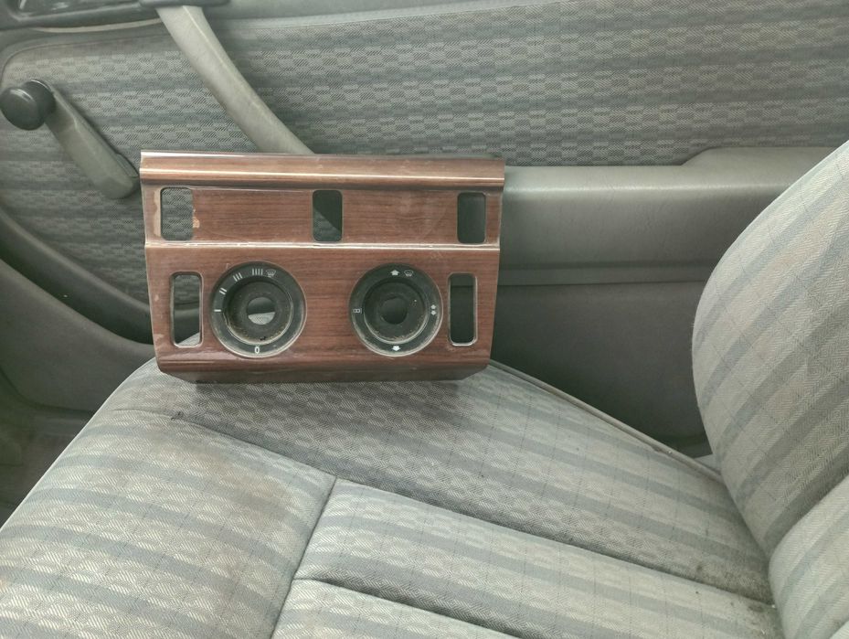 Piese pentru Mercedes W124 300 D