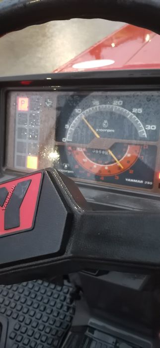 Tractor japonez yanmar f215