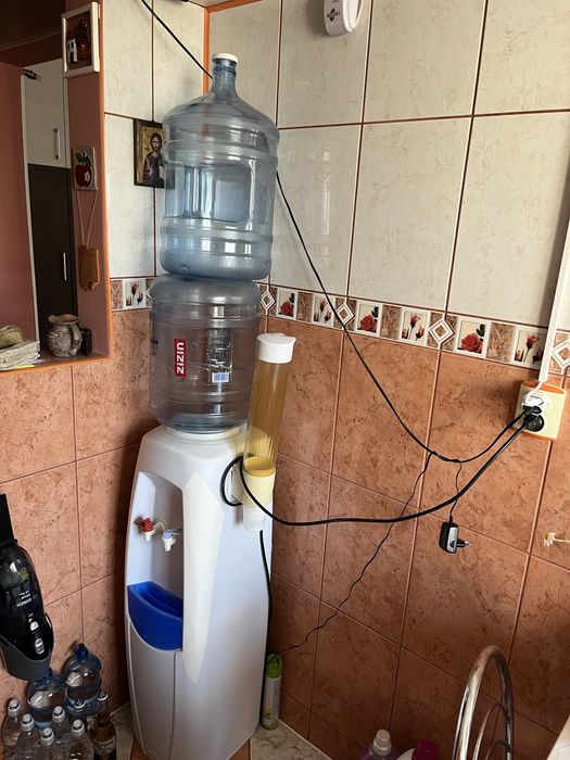 Dozator apa electric podea