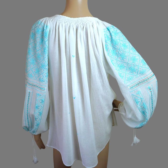 Ie lucrata manual cu model cusut manual bleo turcoaz M-L