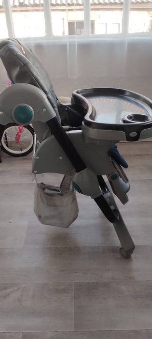 Стульчик для кормления ребенка