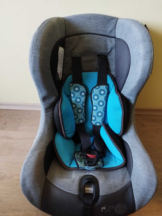 Детско столче за автомобил