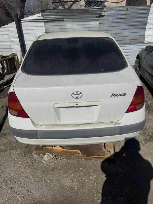 Тойта приус 1999 года