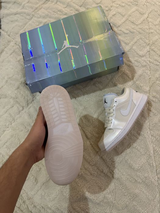 Air Jordan 1  Low Se Cny Grey - White