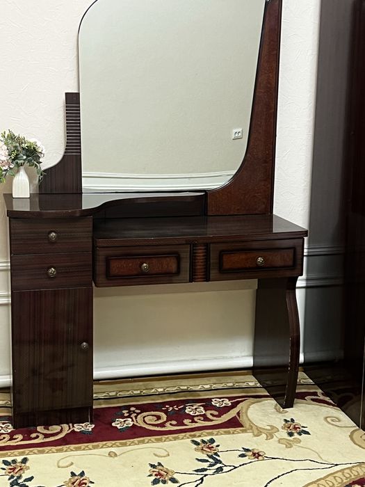 Спальная мебель..