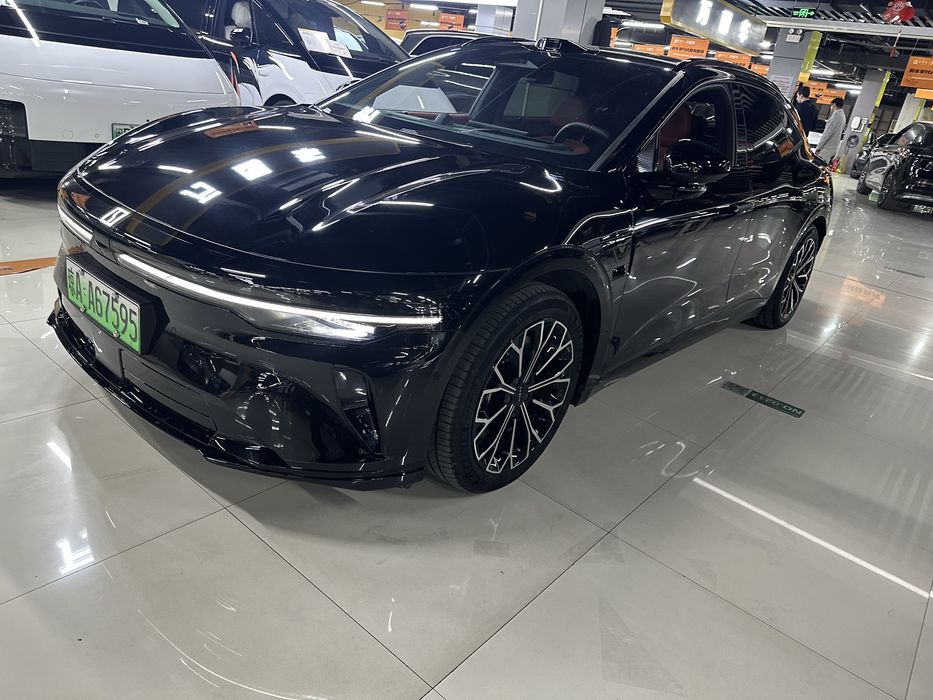 Zeekr 007  GT dop opsiya diska+salon natariusga tayyor