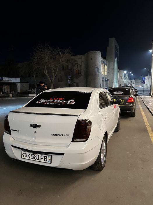 Кобалт 1.5 автомат белый