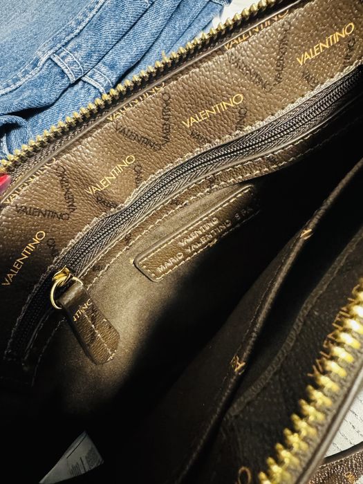 Geantă Valentino pentru damă, imprimeu logo, stare foarte bună