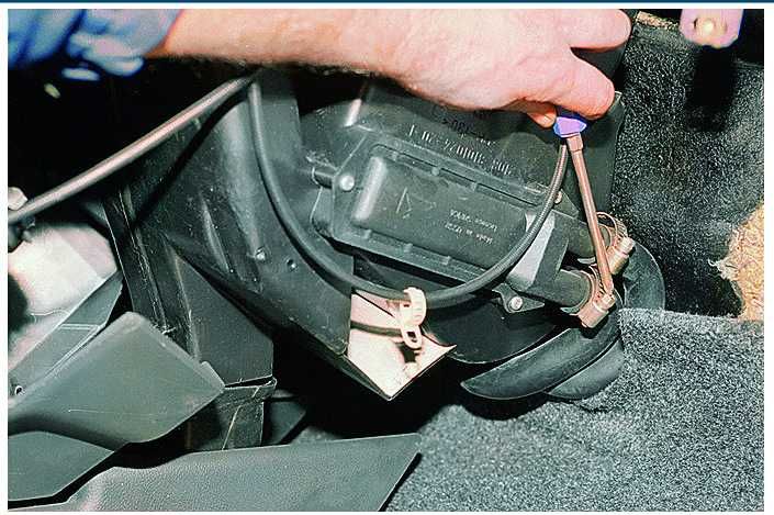 Где находится печка на 2114 Где находится печка на 2114