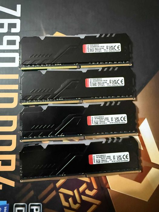 Kingston FURY Beast RGB 16GB (2x8GB) DDR4 3200MHz KF432C16BBAK2/16 x2 700le