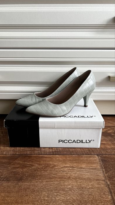 Продам туфли Piccadilly