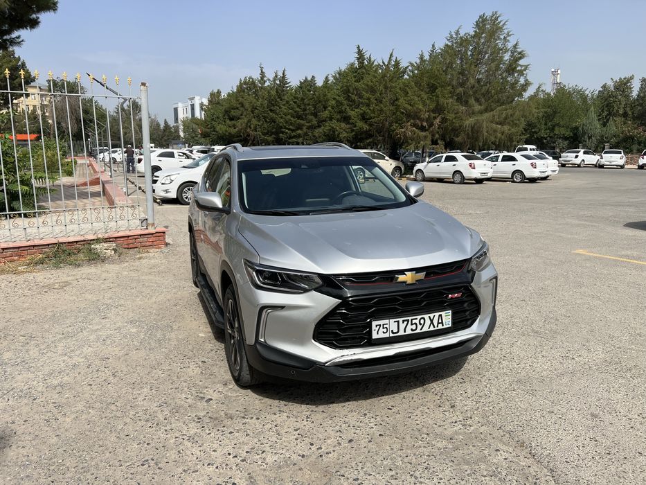 Tracker 2 premier plus 2023