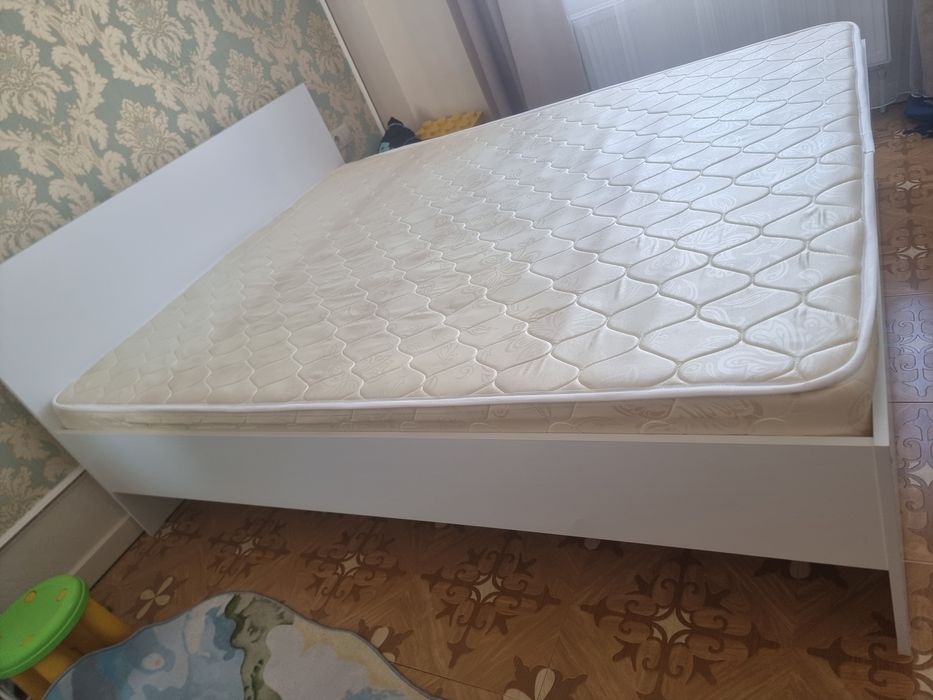 Кровать 2-х спала с матрасом