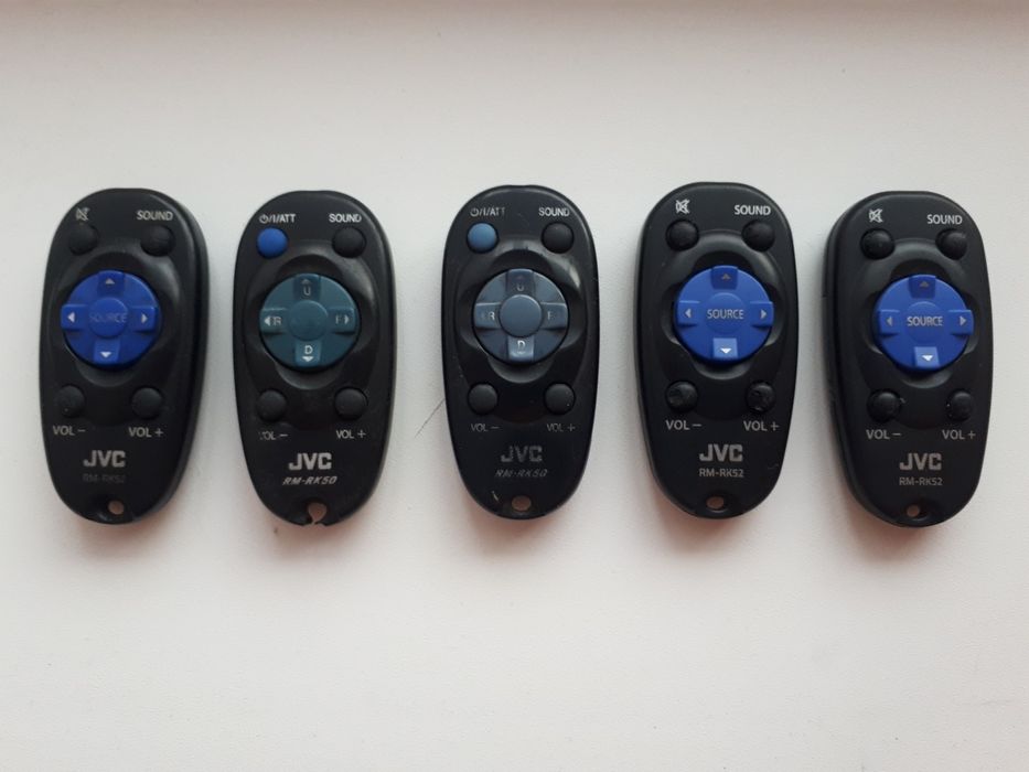 Оригинальные пульты на магнитолы.