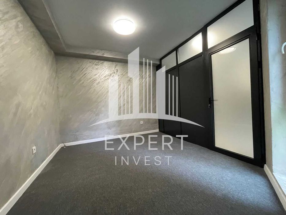 Продава се Тристаен апартамент в Варна, Цветен квартал - 155 кв.м за 1484 €/кв.м - Снимка #2