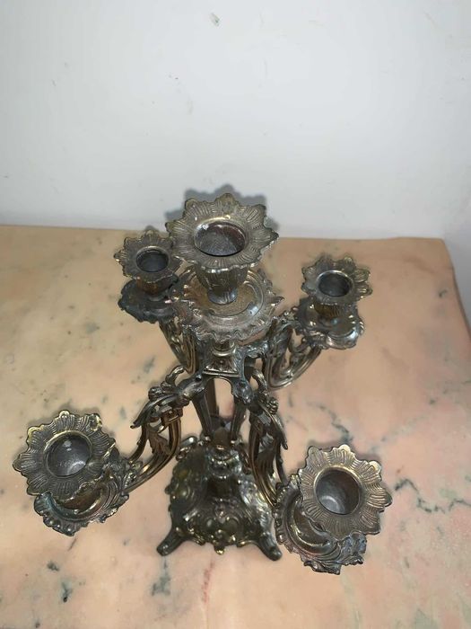 Sfejnic cu cinci pagare din bronz vintaje