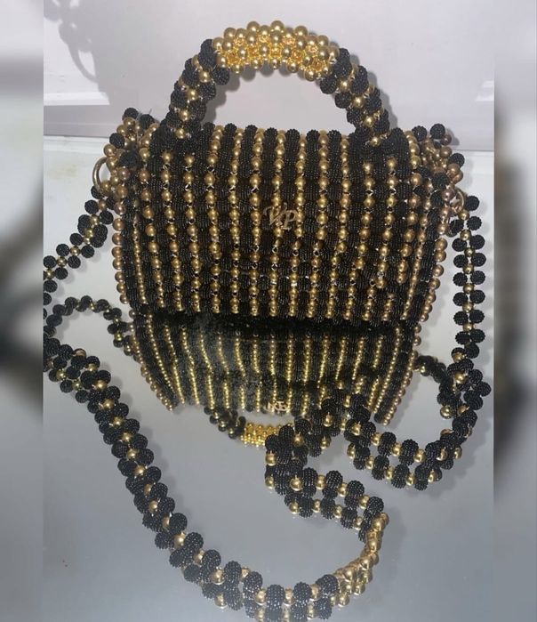 Ръчно изработена бутикова чанта от маниста