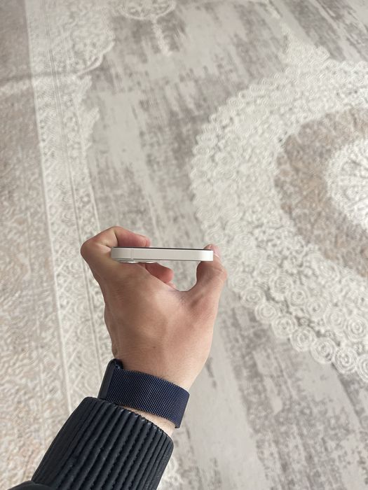 Продамм айфон 13