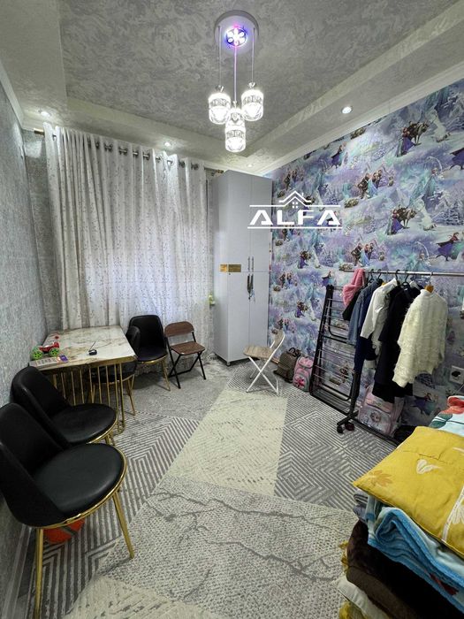 kvartira uy xonadon sotiladi 3 xonali qilingan 80m² 5-qavat.