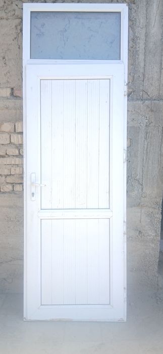 Eshik akfa plasmas birtavoqli o‘ng tomonga ochiladi 267 x 88
