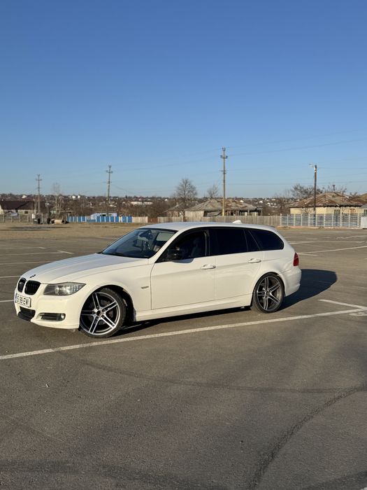 Vand bmw seria 3 e91 facelift 2010 2.0d