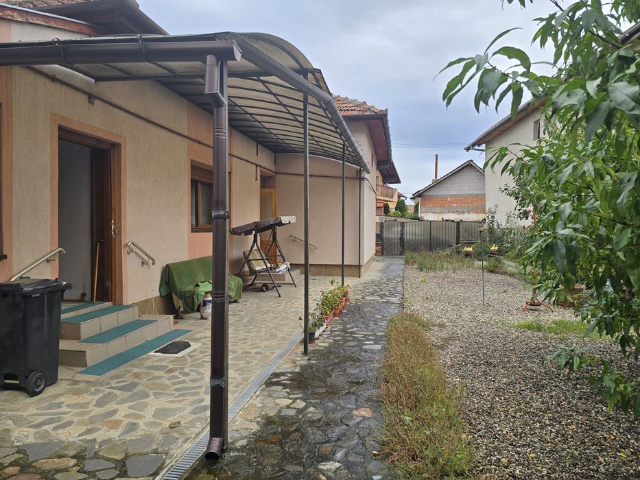 Casa centru / ultracentral  persoana fizica