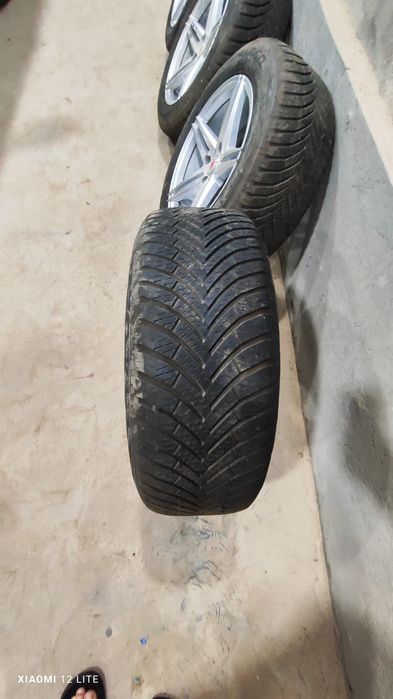 Diska balon sotiladi 205/60R16