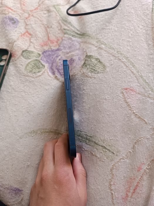 Айфон 12 (128гб)