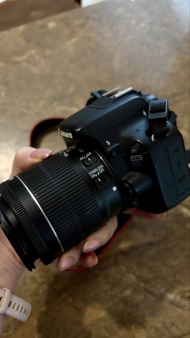 Canon 100d с объекивом 18-55мм