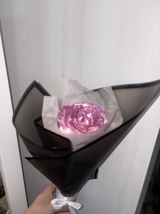 Buchete cu sclipici din satin