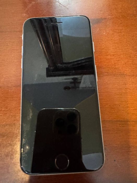iPhone 6 / 6s (Silver) на запчасти. Заблокирован iCloud