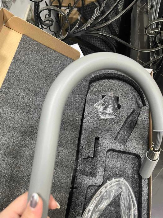 Дефект смесител за кухня с издърпваща се глава и 2 режима на стр 9600