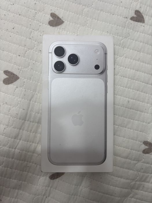 IPhone 17 pro max 256 GB
