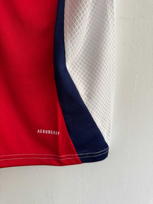 Арсенал 24/25 Домакински Тениски