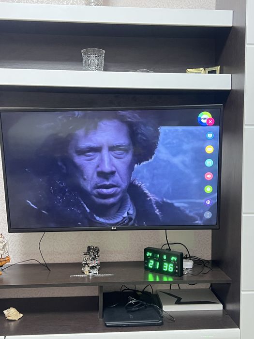 Продам смарт телевизор LG
