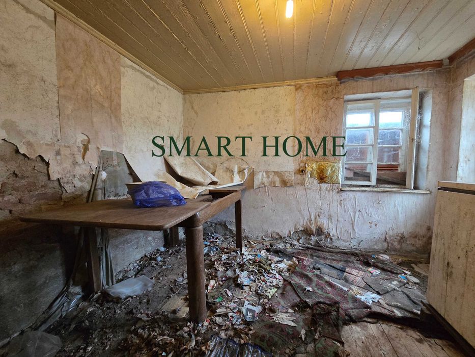 Двуетажна къща в с. Поликраище!