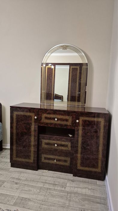 Спальний гарнитур б/у